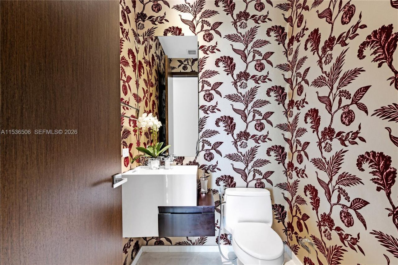 900 Brickell Key Blvd, Unit 1002, Miami, FL 33131 Photo