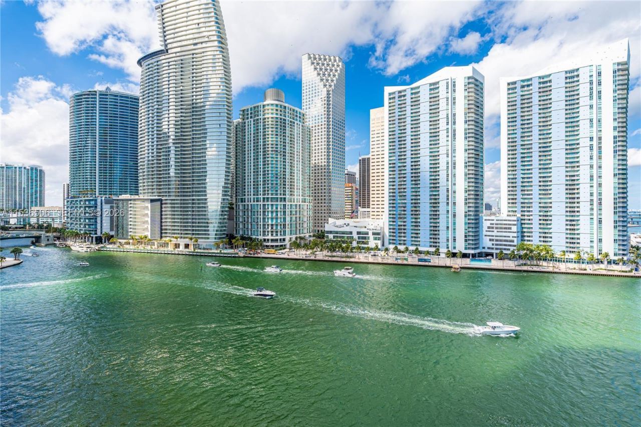 900 Brickell Key Blvd, Unit 1002, Miami, FL 33131 Photo