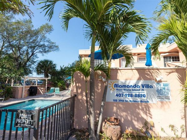 102 39TH STREET, Unit 2, HOLMES BEACH, FL 34217