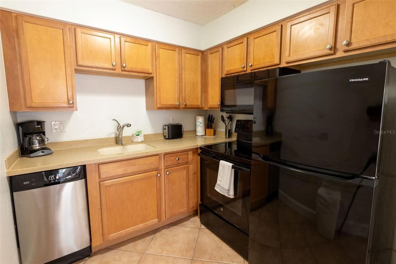 102 39th Street, Unit 2, Holmes Beach, FL 34217 Photo