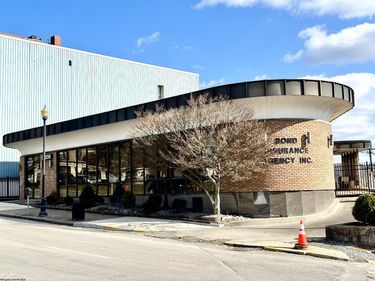 104 Adams, Fairmont, WV 26554