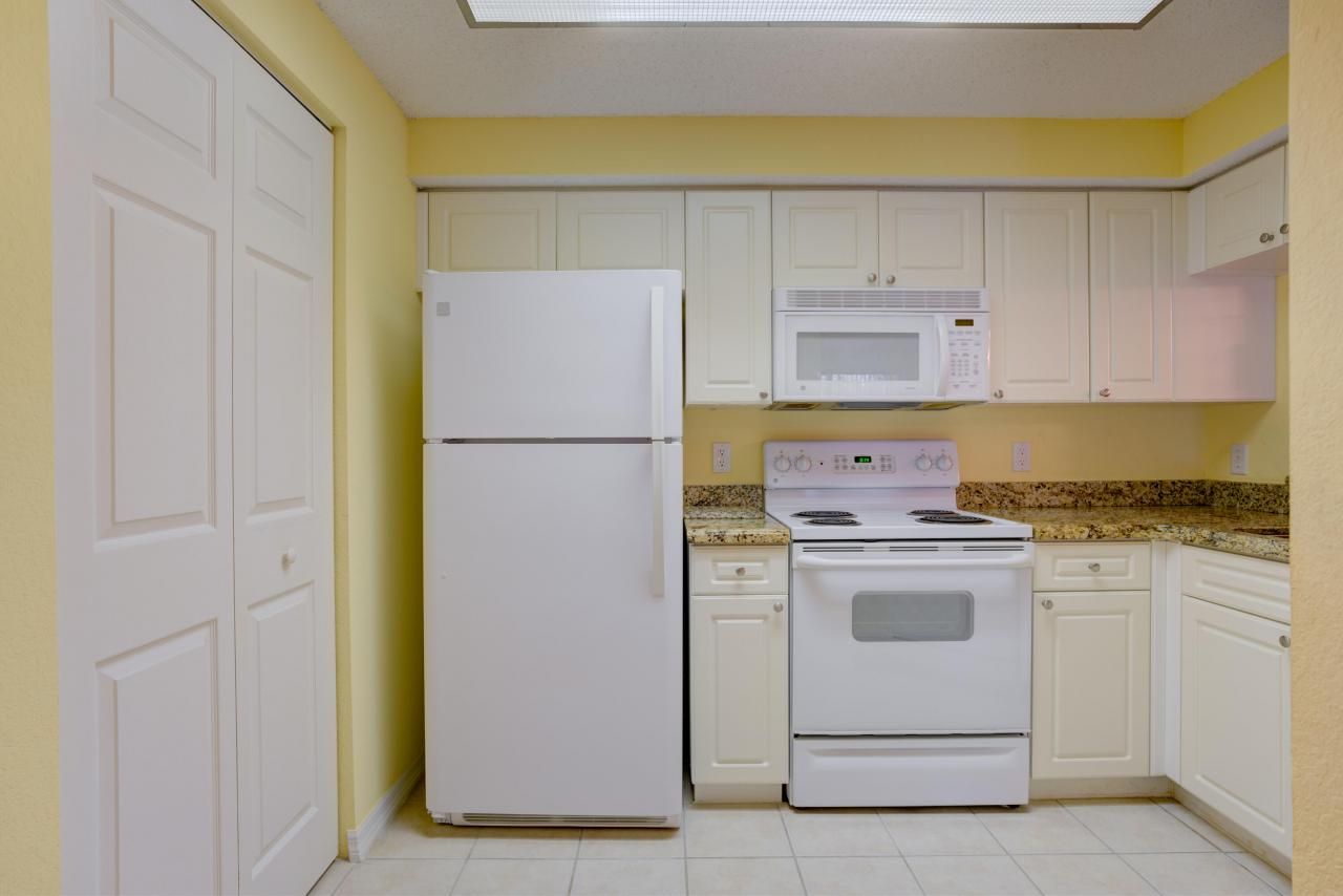 3020 Alcazar Place, Unit 207, Palm Beach Gardens, FL 33410 Photo