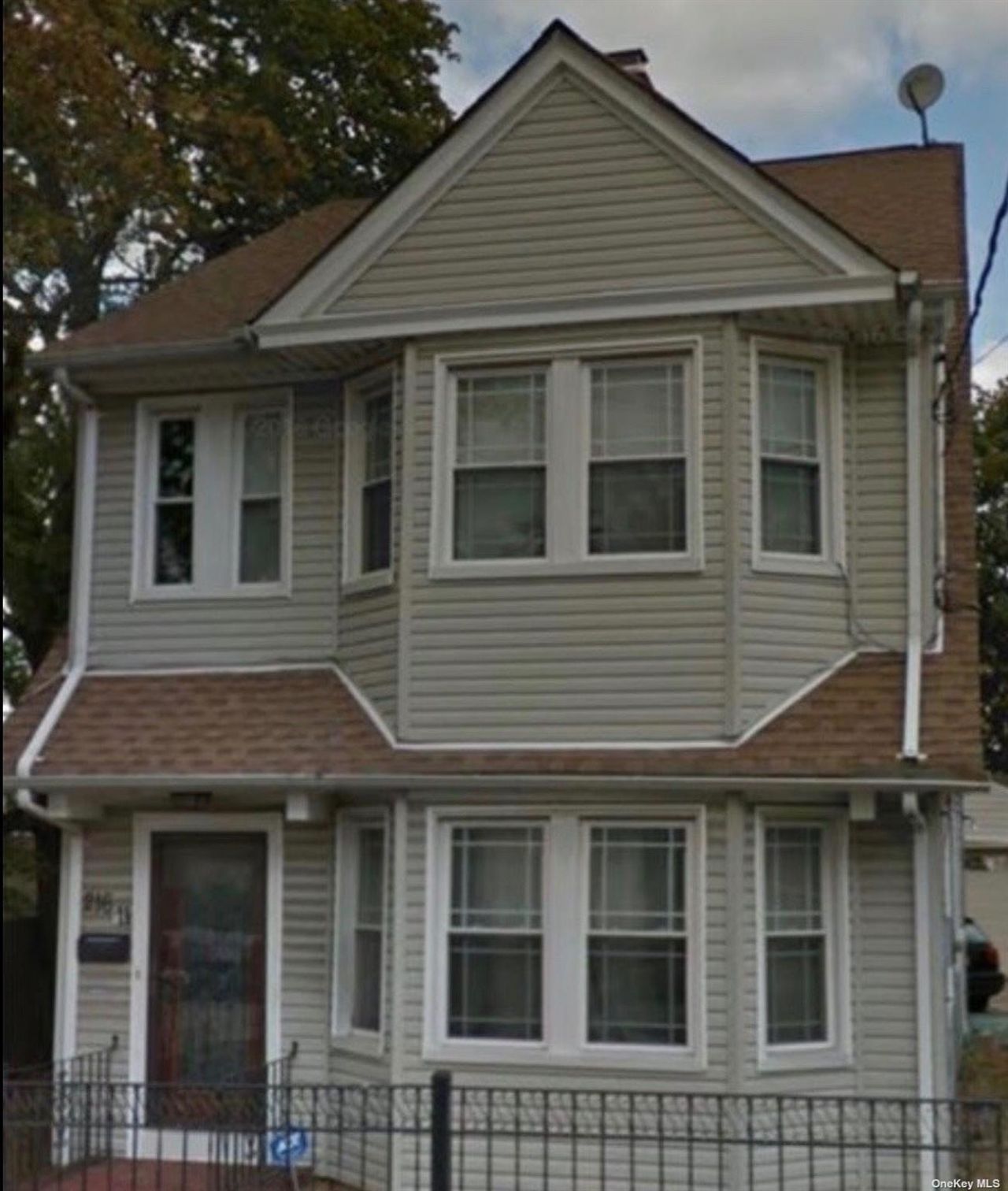 216-11 135th Avenue, Laurelton, NY 11413 Main Photo
