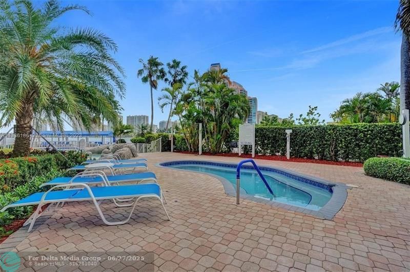 3530 Mystic Pointe Drive, Unit 910, Aventura, FL 33180 Photo