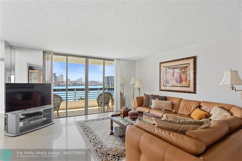 3530 Mystic Pointe Drive, Unit 910, Aventura, FL 33180 Photo