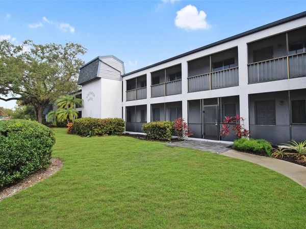 2124 N TAMIAMI TRAIL, Unit 101, SARASOTA, FL 34234