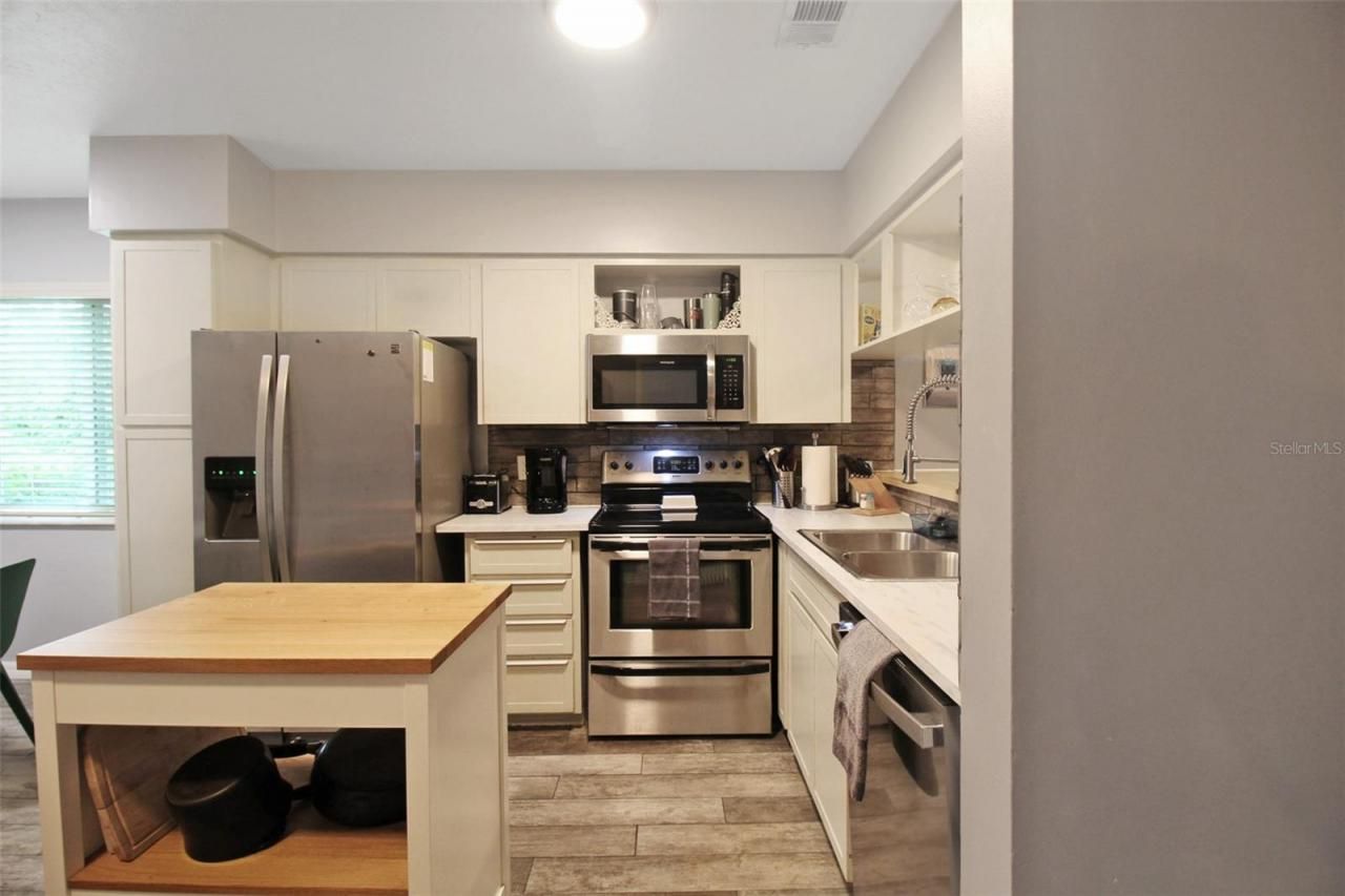 2124 N Tamiami Trail, Unit 101, Sarasota, FL 34234 Photo