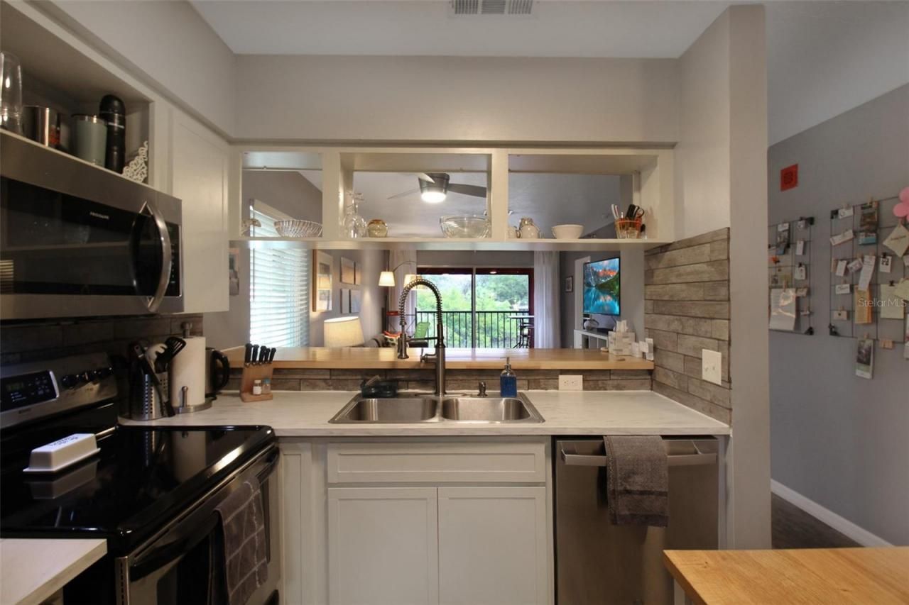 2124 N Tamiami Trail, Unit 101, Sarasota, FL 34234 Photo