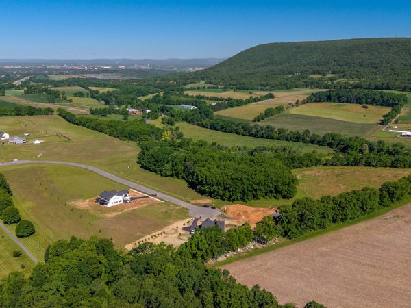 656 MONTCLAIR LANE, BOALSBURG, PA 16827