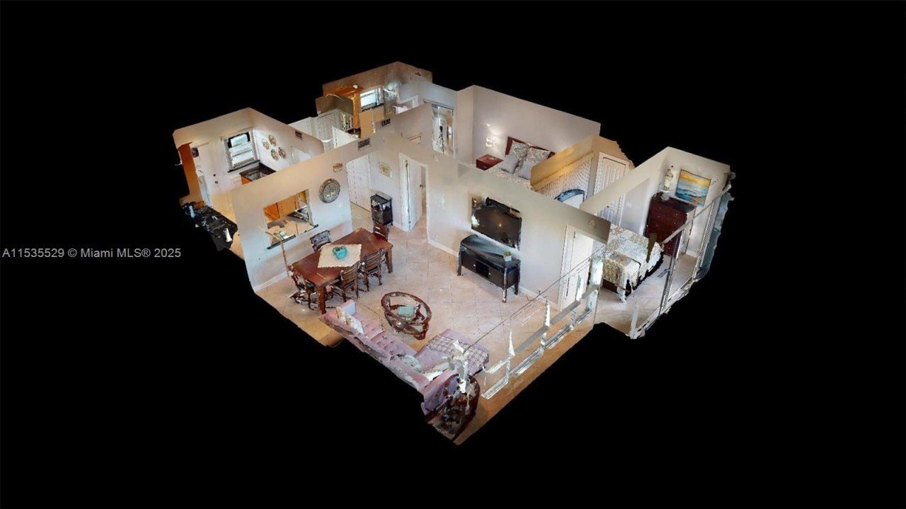 329 SE 3rd St, Unit 402P, Hallandale Beach, FL 33009 Photo