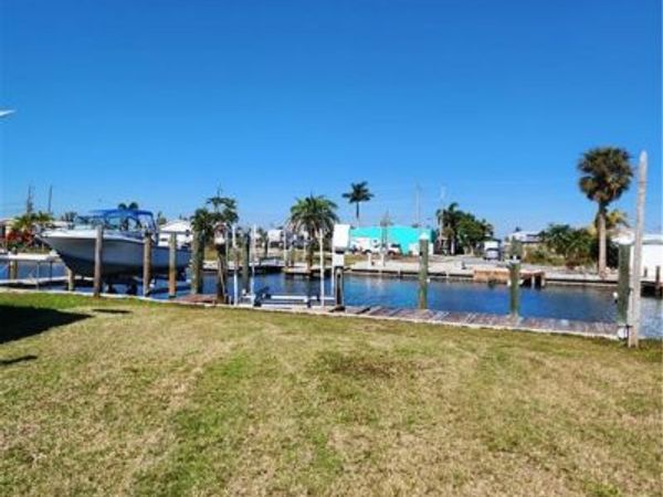 3868 Coconut DR, ST. JAMES CITY, FL 33956