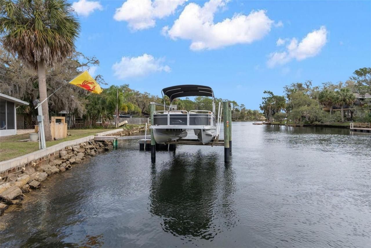 8064 Marys Fish Camp Road, Weeki Wachee, FL 34607 Photo