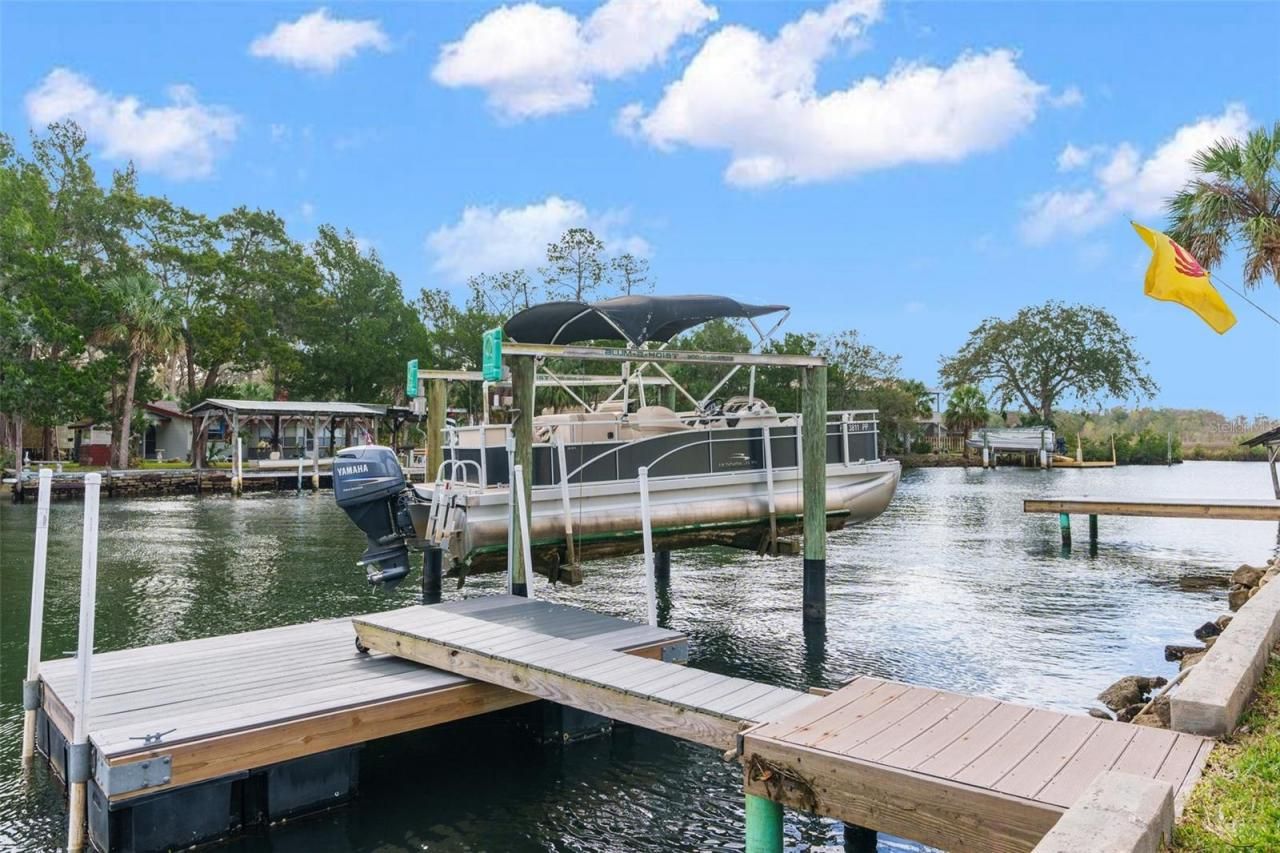 8064 Marys Fish Camp Road, Weeki Wachee, FL 34607 Photo