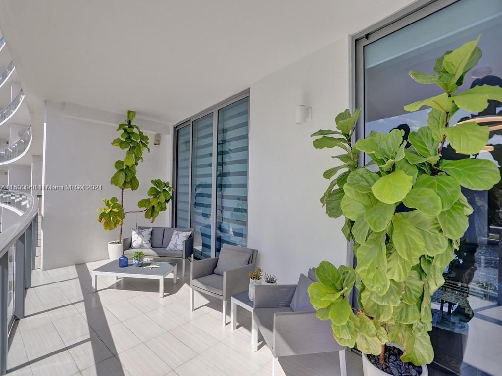 3250 NE 188th St, Unit 207, Aventura, FL 33180 Photo