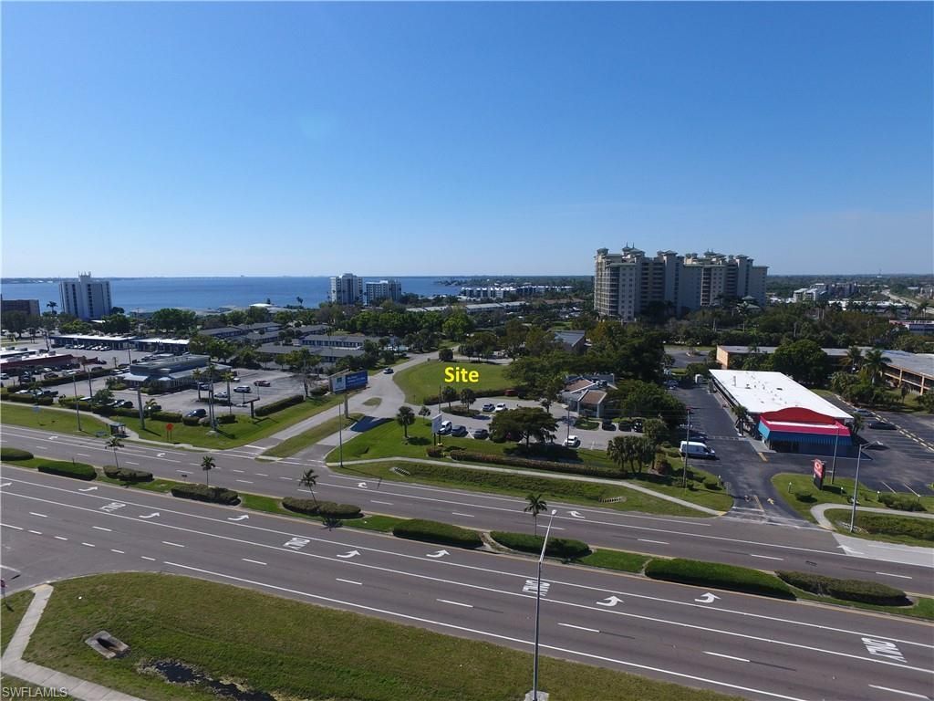 3341 Marinatown Ln, North Fort Myers, FL 33903 Photo