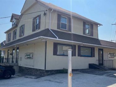 230 232 W WAYNE AVENUE, WAYNE, PA 19087