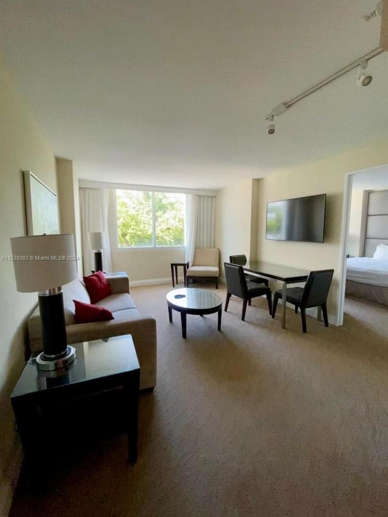 2670 E Sunrise Blvd, Unit 309, Fort Lauderdale, FL 33304 Photo