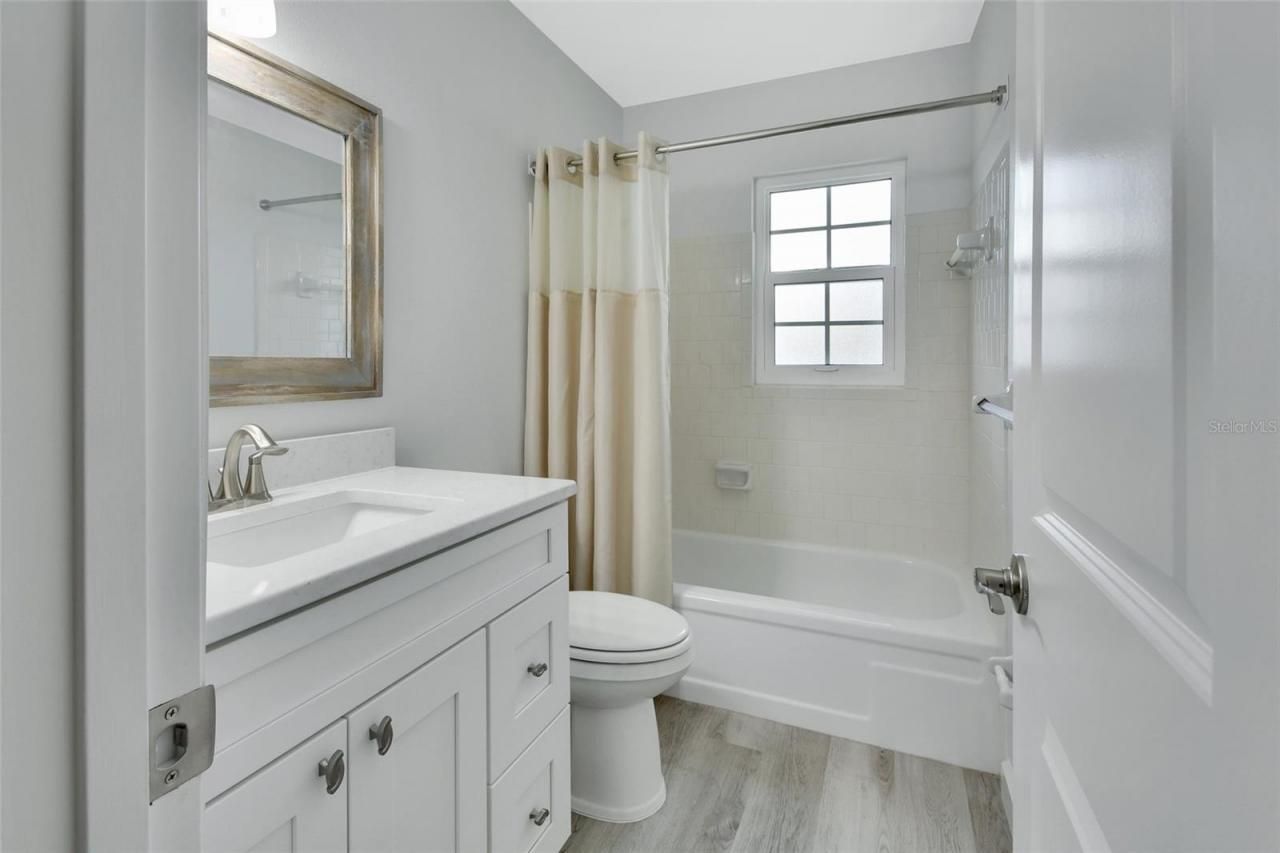 217 N Hill Avenue, Unit 20, Deland, FL 32724 Photo