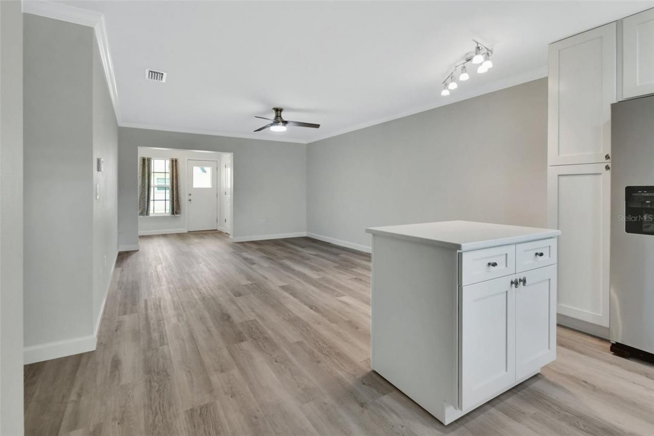 217 N Hill Avenue, Unit 20, Deland, FL 32724 Photo