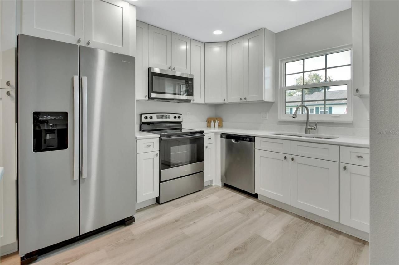 217 N Hill Avenue, Unit 20, Deland, FL 32724 Photo