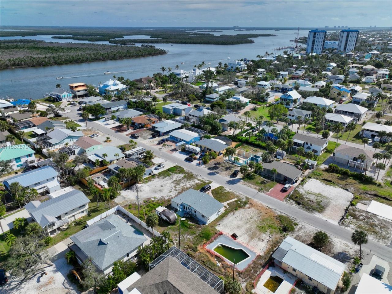 161 Hibiscus Dr, Fort Myers, FL 33931 Photo