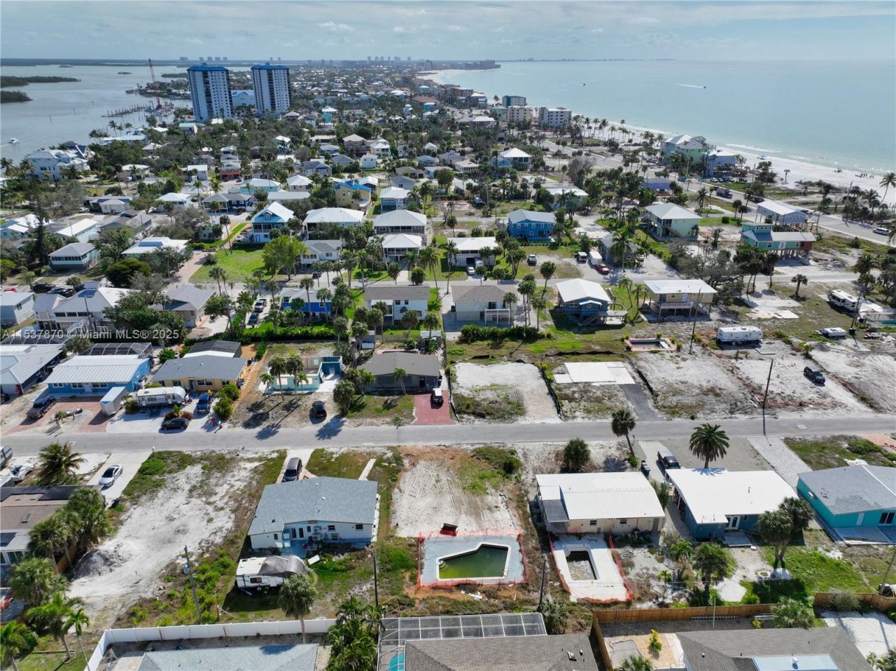 161 Hibiscus Dr, Fort Myers, FL 33931 Photo
