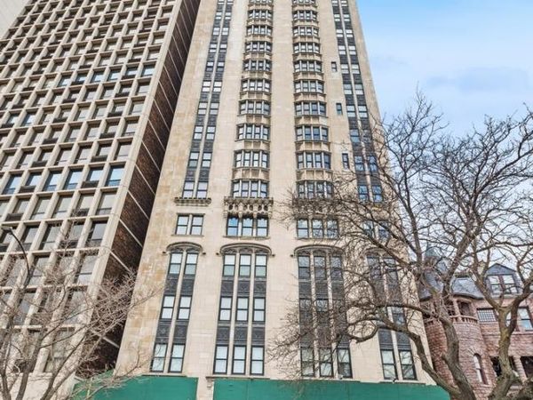 1242 N Lake Shore Drive, Unit 25, Chicago, IL 60611