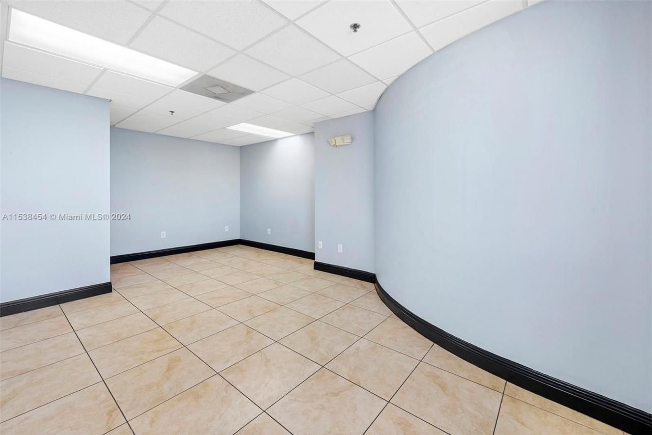 2227 N Federal Hwy, Hollywood, FL 33020 Photo