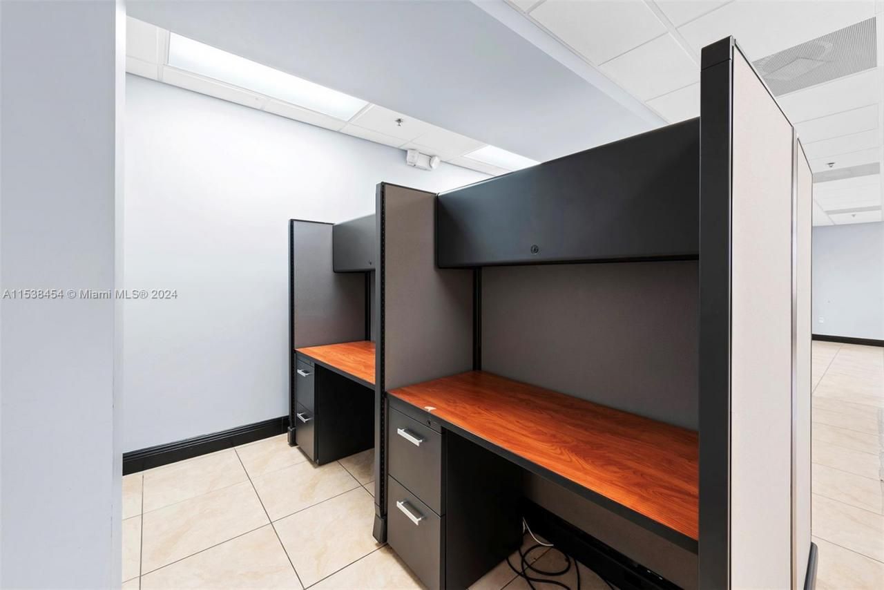 2227 N Federal Hwy, Hollywood, FL 33020 Photo