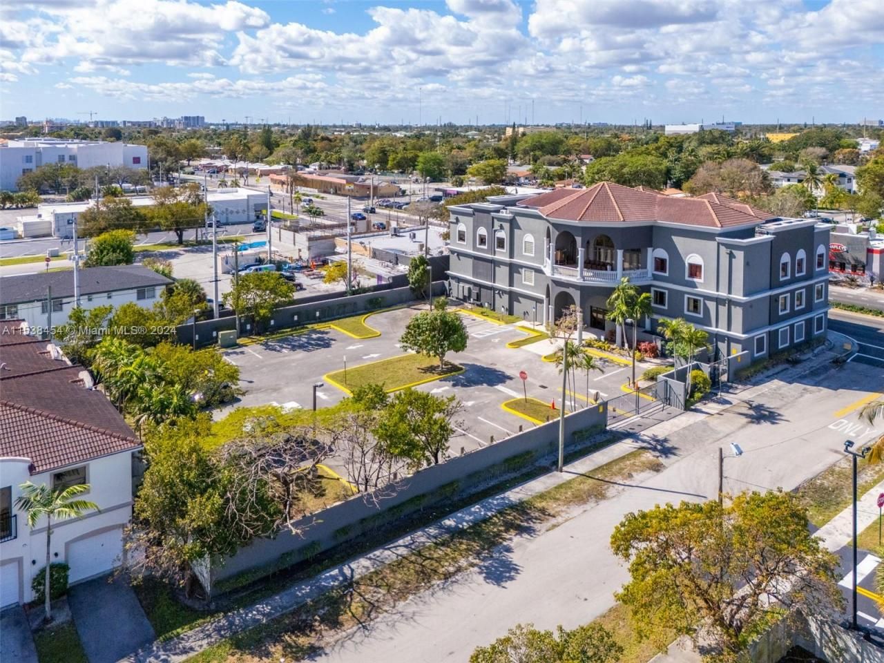 2227 N Federal Hwy, Hollywood, FL 33020 Photo