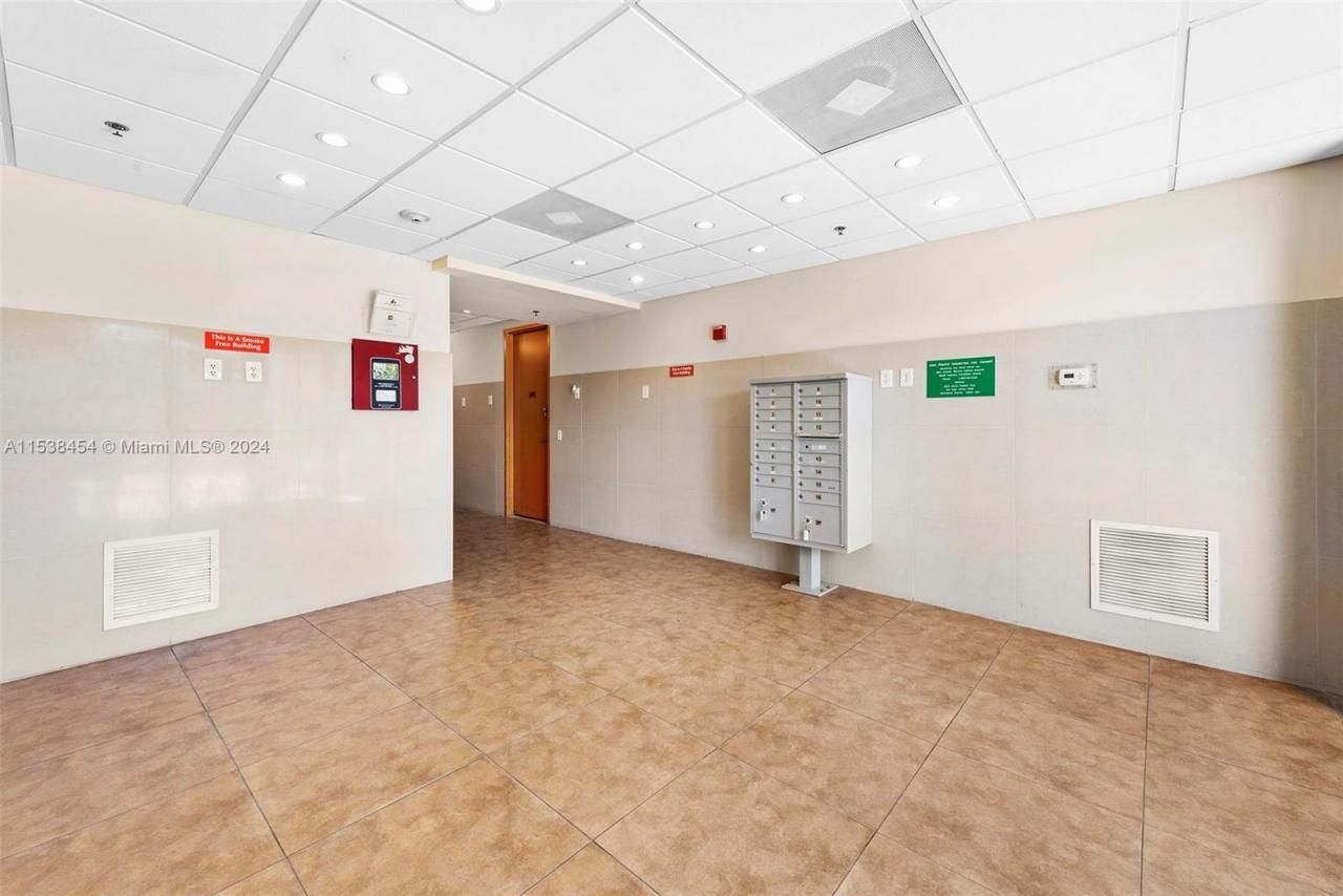 2227 N Federal Hwy, Hollywood, FL 33020 Photo