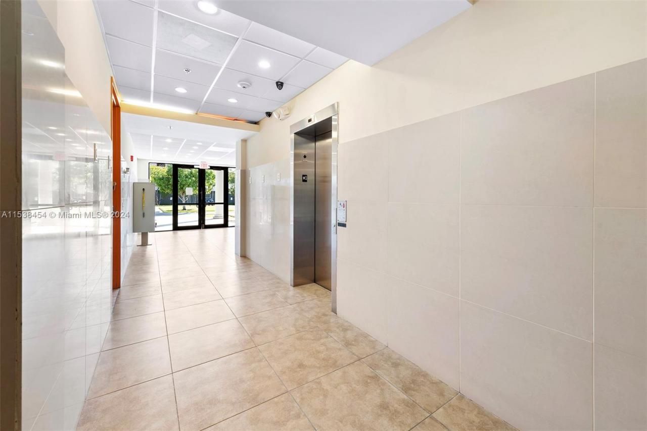 2227 N Federal Hwy, Hollywood, FL 33020 Photo