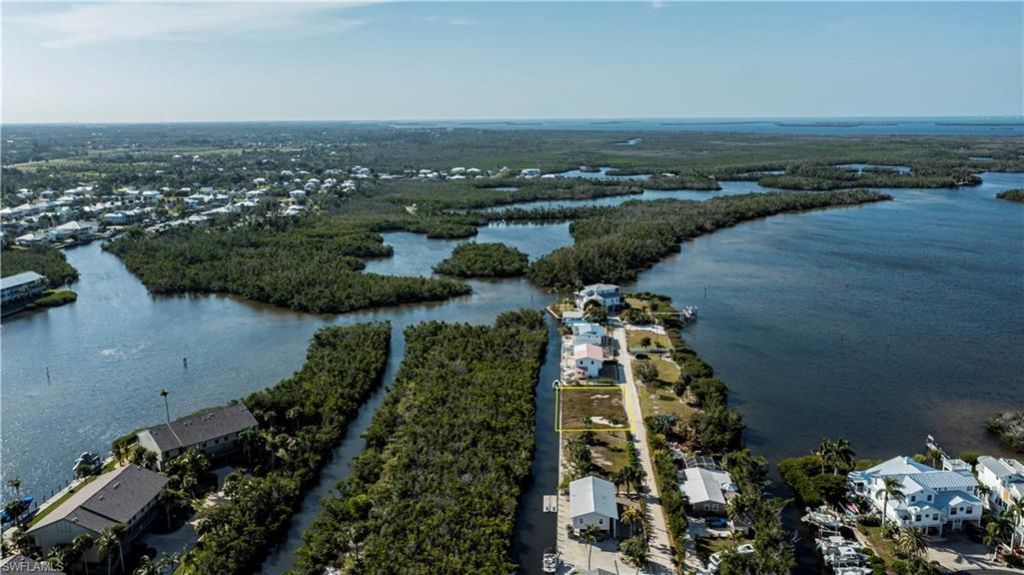 8153 Moyer Ln, Bokeelia, FL 33922 Photo