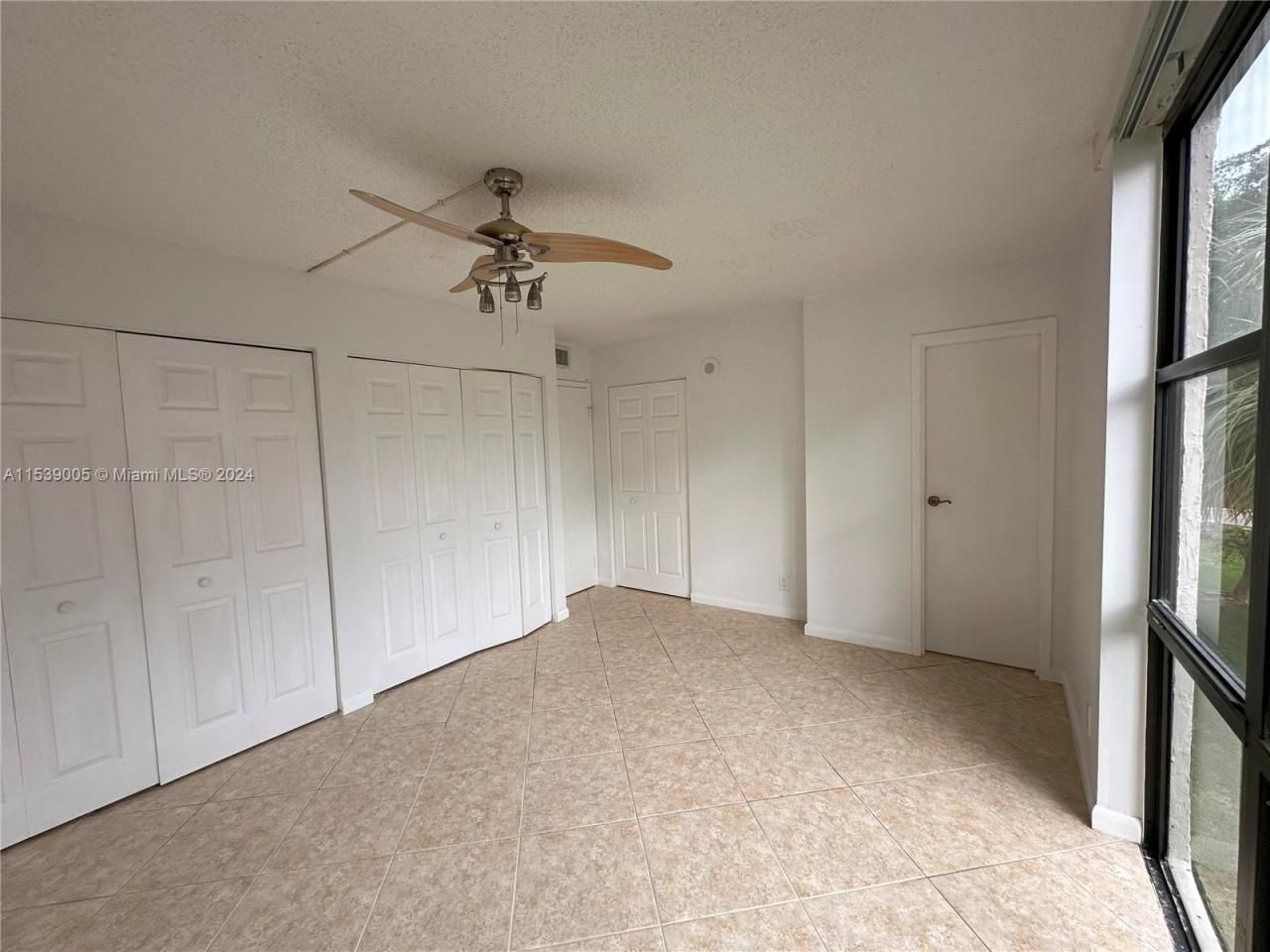 17021 N Bay Rd, Unit 320-4, Sunny Isles Beach, FL 33160 Photo