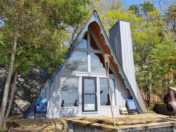 5146 LOWER SHORE Drive, West Traverse Twp, MI 49740