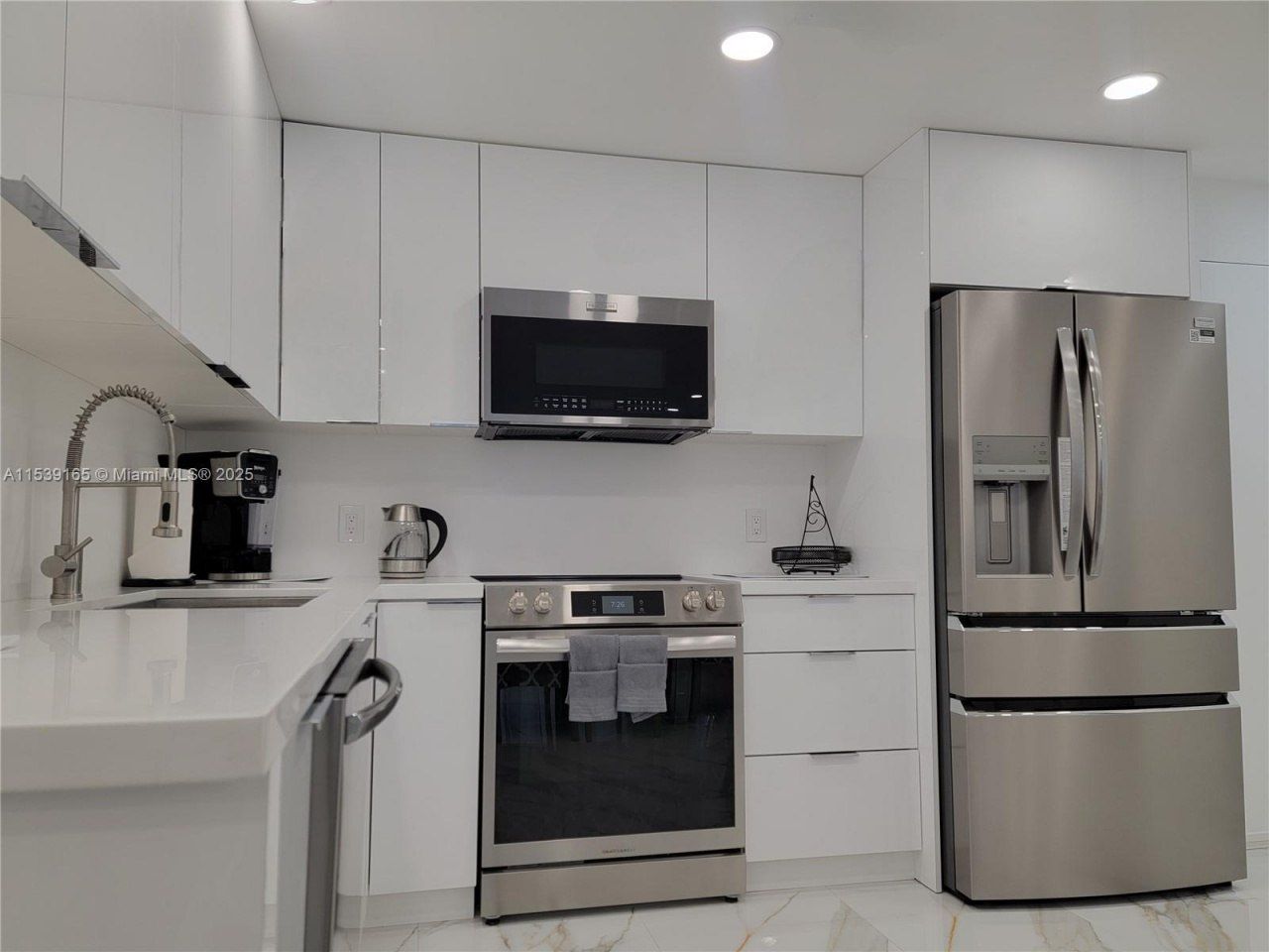 3505 S Ocean Dr, Unit 1509, Hollywood, FL 33019 Photo