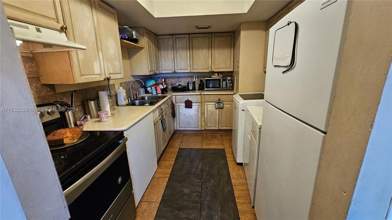 5870 NW 21st St, Unit 45-E, Lauderhill, FL 33313 Photo