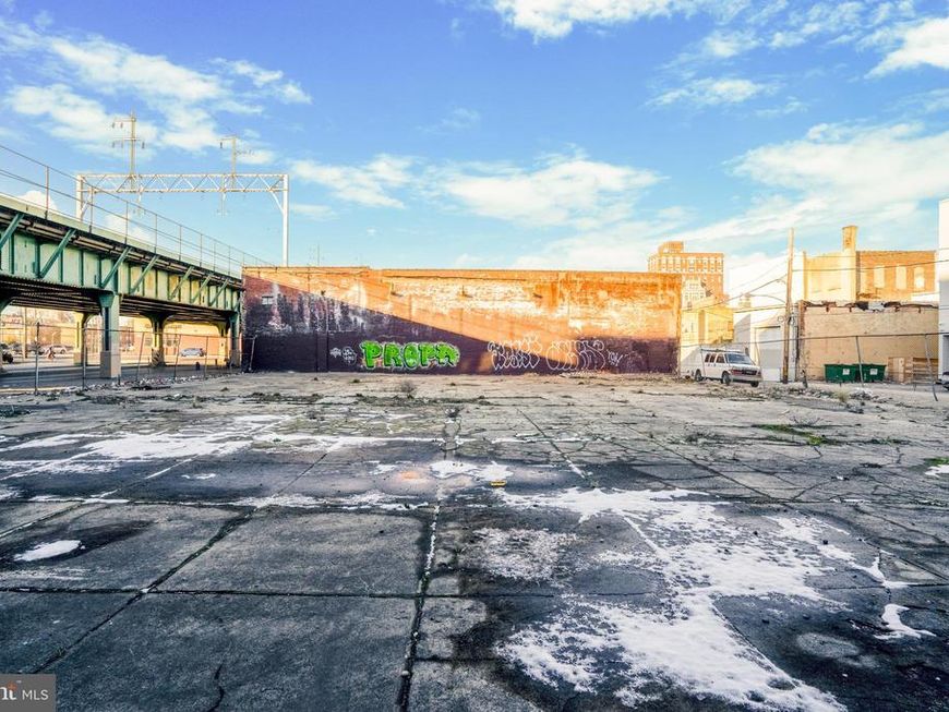 975 89 N 9th Street, Philadelphia, PA 19123 Main Photo