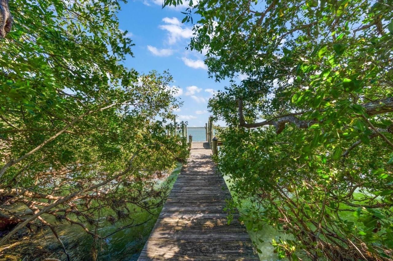 1198 Mandalay Point, Clearwater, FL 33767 Photo