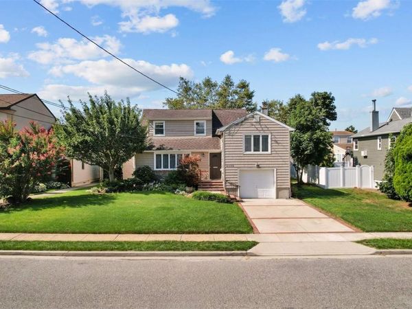 3432 Bayfield Boulevard, Oceanside, NY 11572