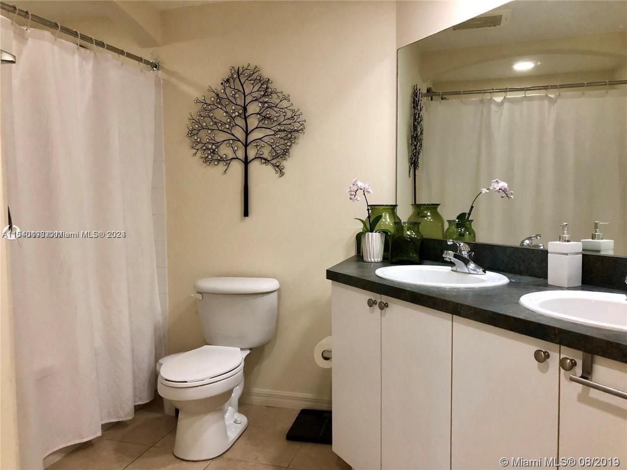 9172 Collins Ave, Unit 13, Surfside, FL 33154 Photo