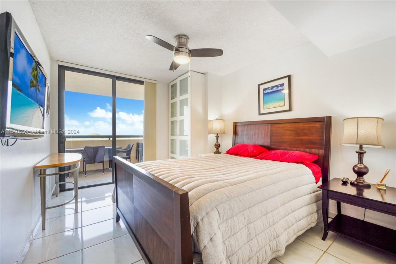 2555 Collins Ave, Unit 906, Miami Beach, FL 33140 Photo