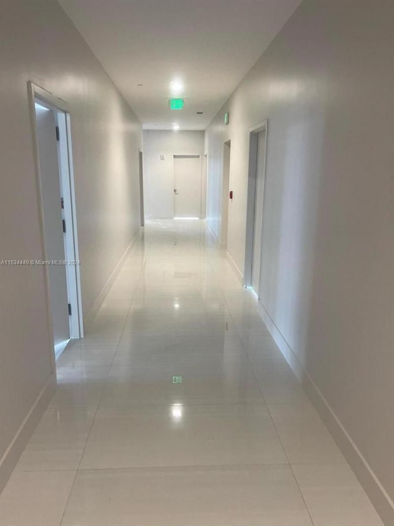 1006 E Hallandale Beach Blvd, Unit 4-206, Hallandale Beach, FL 33009 Photo