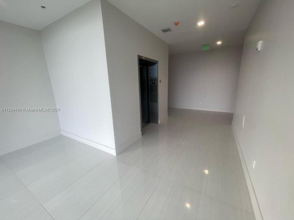 1006 E Hallandale Beach Blvd, Unit 4-206, Hallandale Beach, FL 33009 Photo