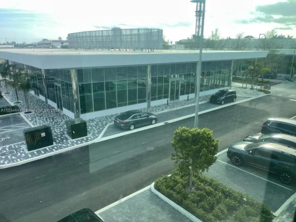 1006 E Hallandale Beach Blvd, Unit 4-206, Hallandale Beach, FL 33009 Photo