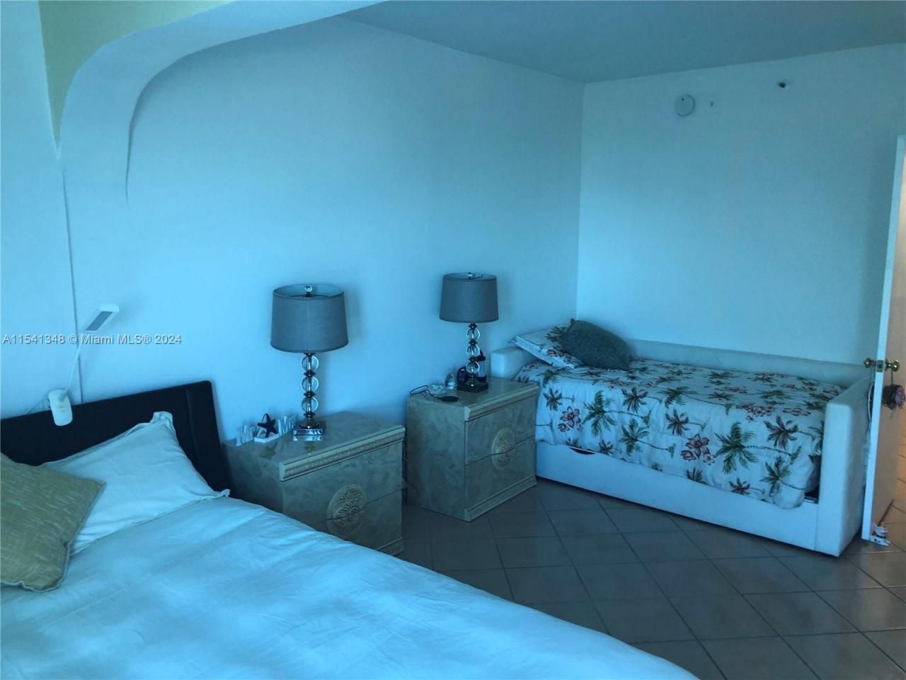 5445 Collins Ave, Unit TH2, Miami Beach, FL 33140 Photo