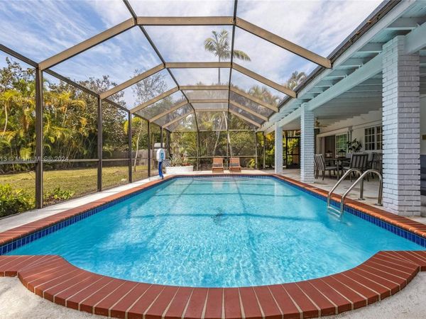 10130 SW 70th Ave, Pinecrest, FL 33156