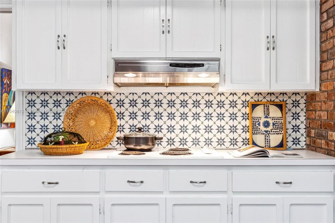 10130 SW 70th Ave, Pinecrest, FL 33156 Photo