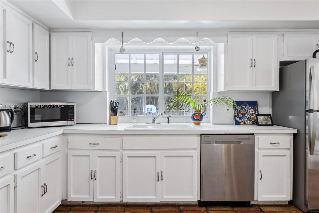 10130 SW 70th Ave, Pinecrest, FL 33156 Photo