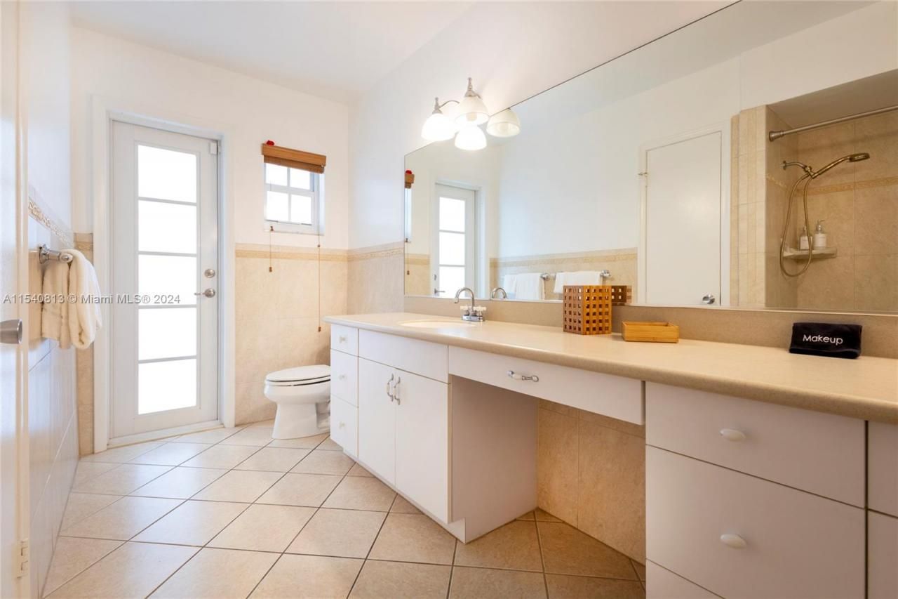 10130 SW 70th Ave, Pinecrest, FL 33156 Photo